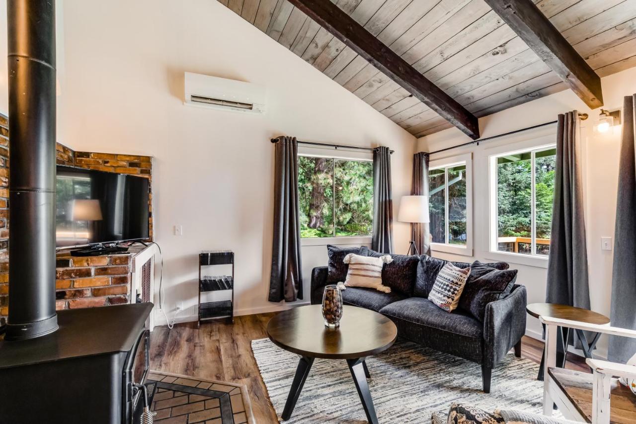 Tall Cedars Cabin By The Water Eastsound Екстер'єр фото